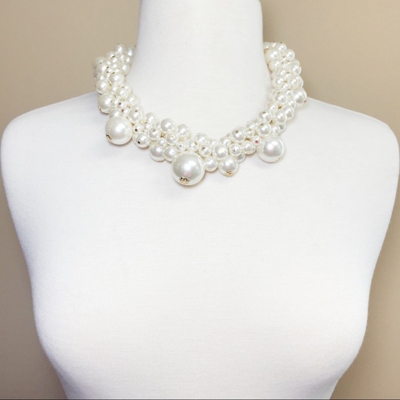 Chunky Pearl Cluster Necklace Earrings Set - Picture 3 of 3